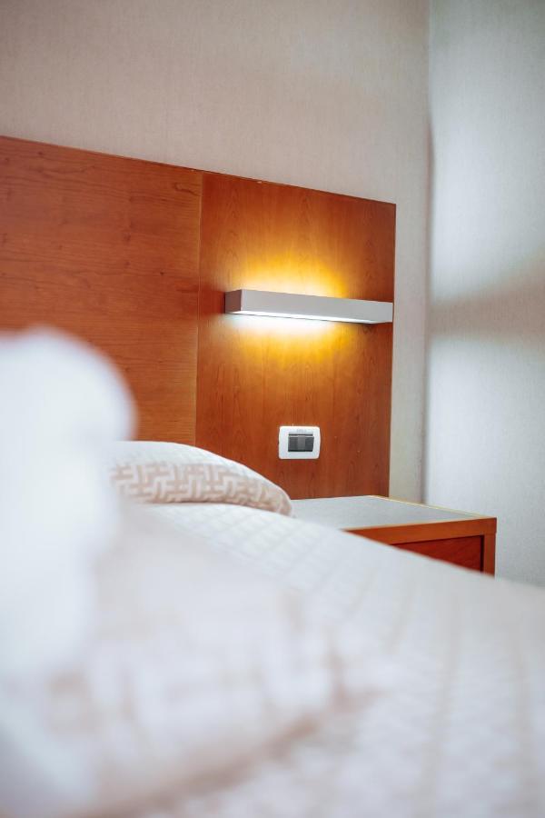 Hotel Amico 치타 산트  안젤로 외부 사진